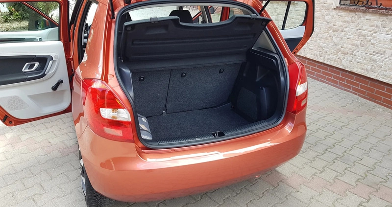 Skoda Fabia cena 15900 przebieg: 125000, rok produkcji 2007 z Strzegom małe 742